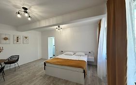 Axon Apartments